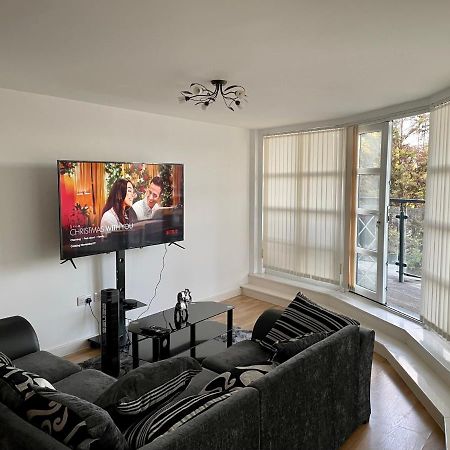 King Dems Home Ντάγκεναμ Εξωτερικό φωτογραφία